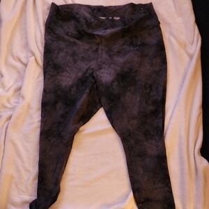 Old Navy Active Black Tie-Dye Leggings